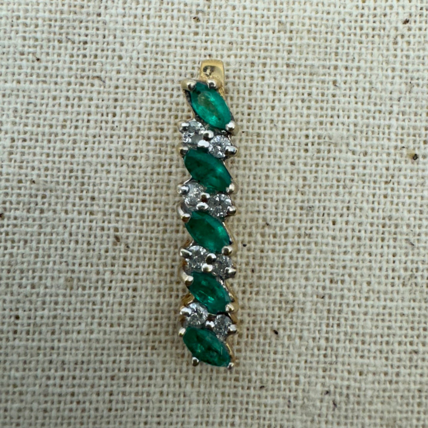 14K gold pendant set with Emerald & Diamonds