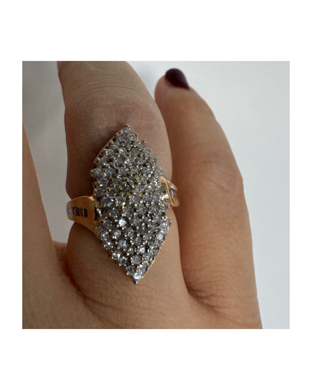 טבעת זהב צהוב 14K משובצת יהלומים