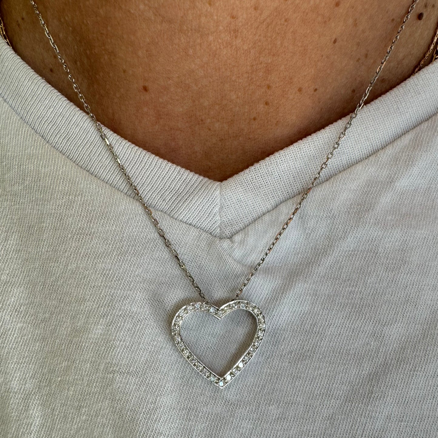 18K gold “Heart” necklace set with Diamonds