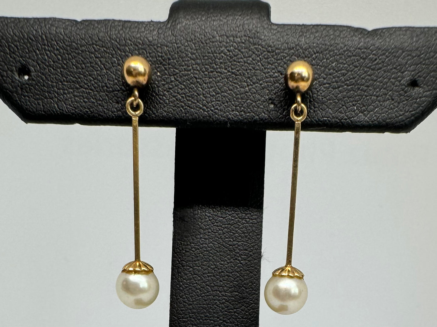 14K gold Drop Earrings set with Pearl