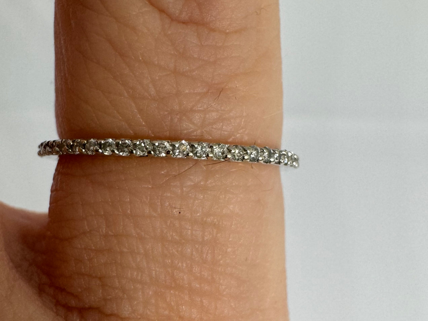 14K gold ring set with Diamonds