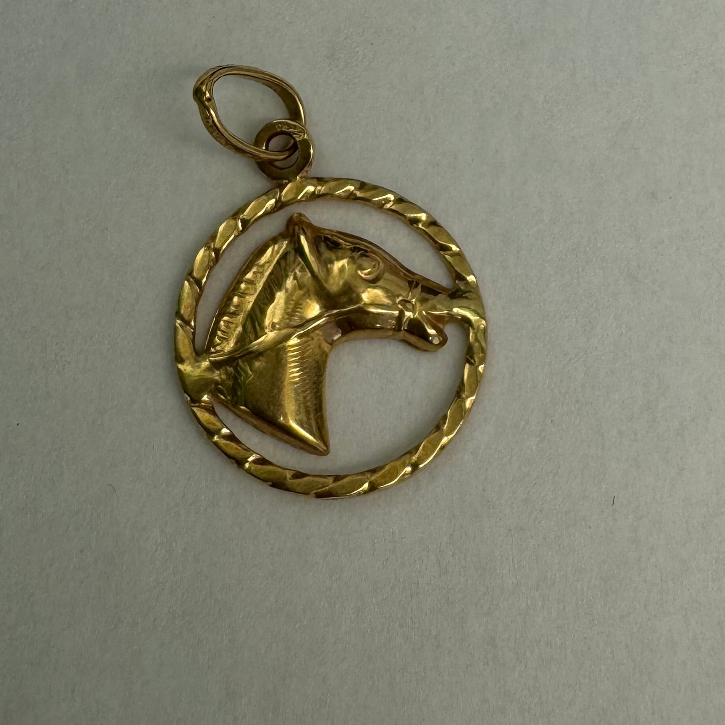 18K gold horse pendant