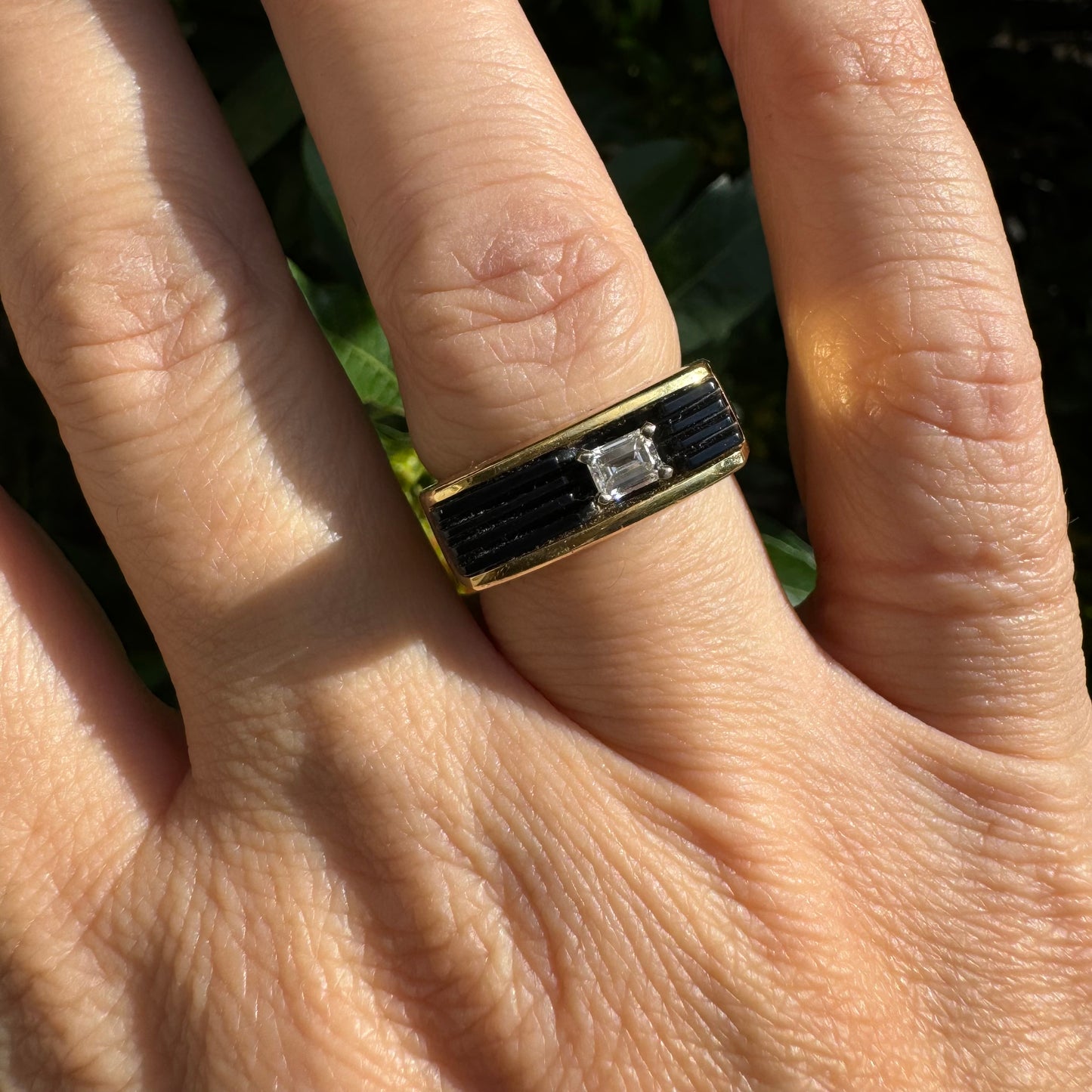 18K gold ring set with one center Diamond