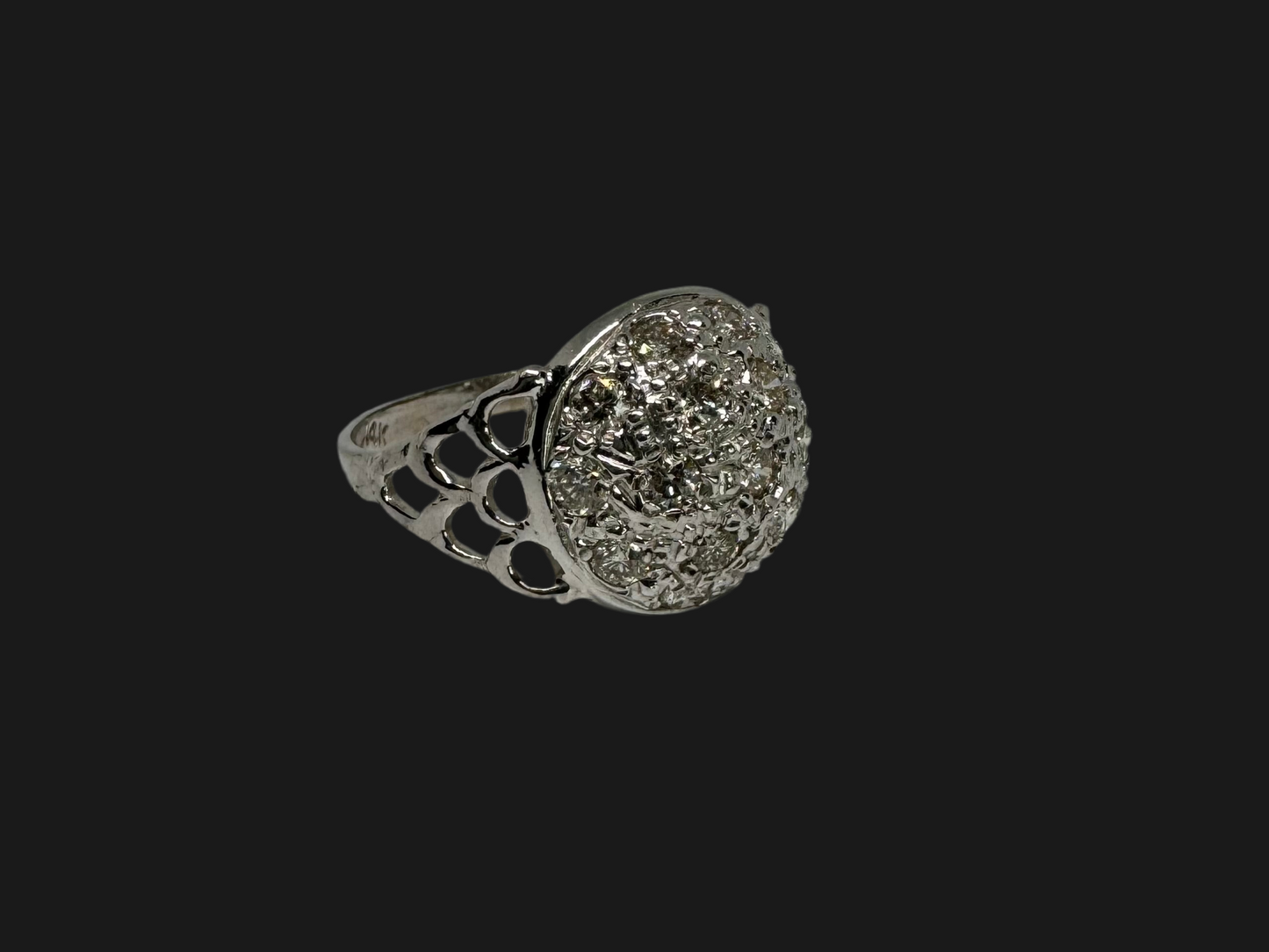 14K gold ring set with Diamonds