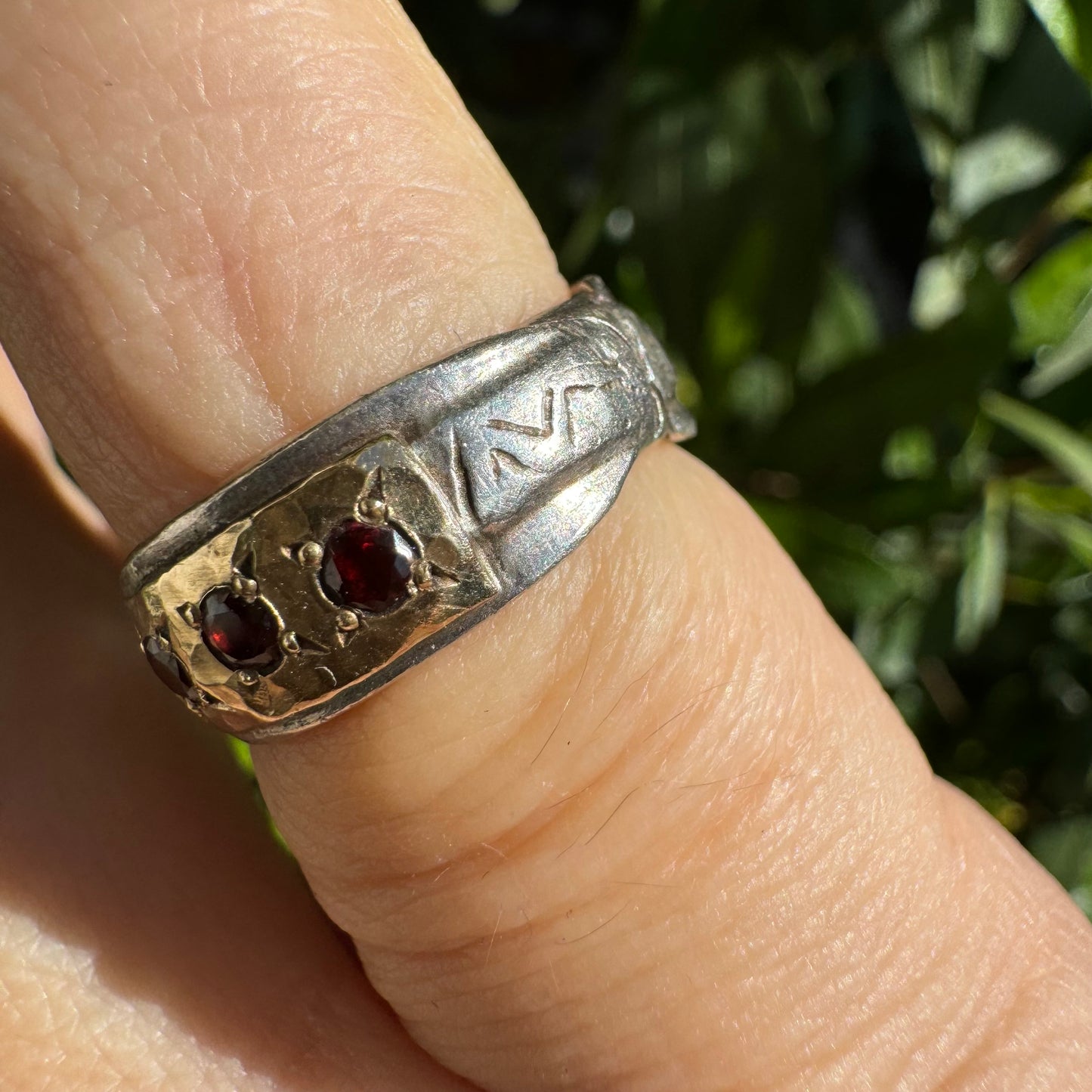 9K gold ring set with Garnets