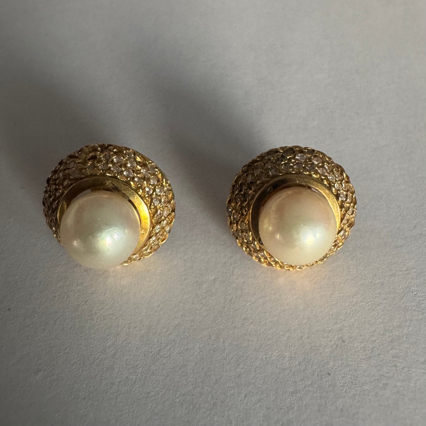 עגילי זהב 14K משובצים פנינים ויהלומים