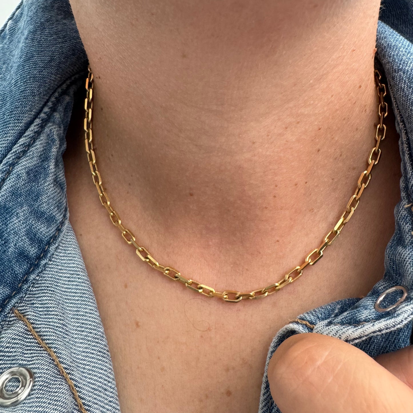 14K gold chain necklace featuring elegant elongated links with a polished finish.
