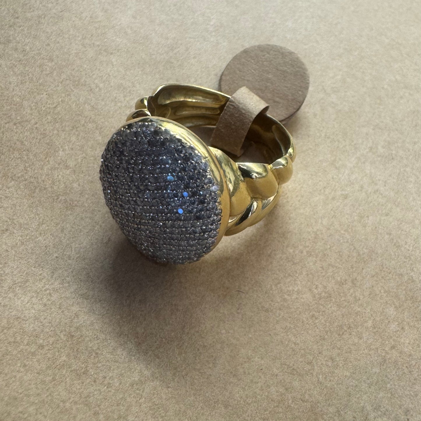 18K gold ring set with a dazzling dome of pavé-set diamonds