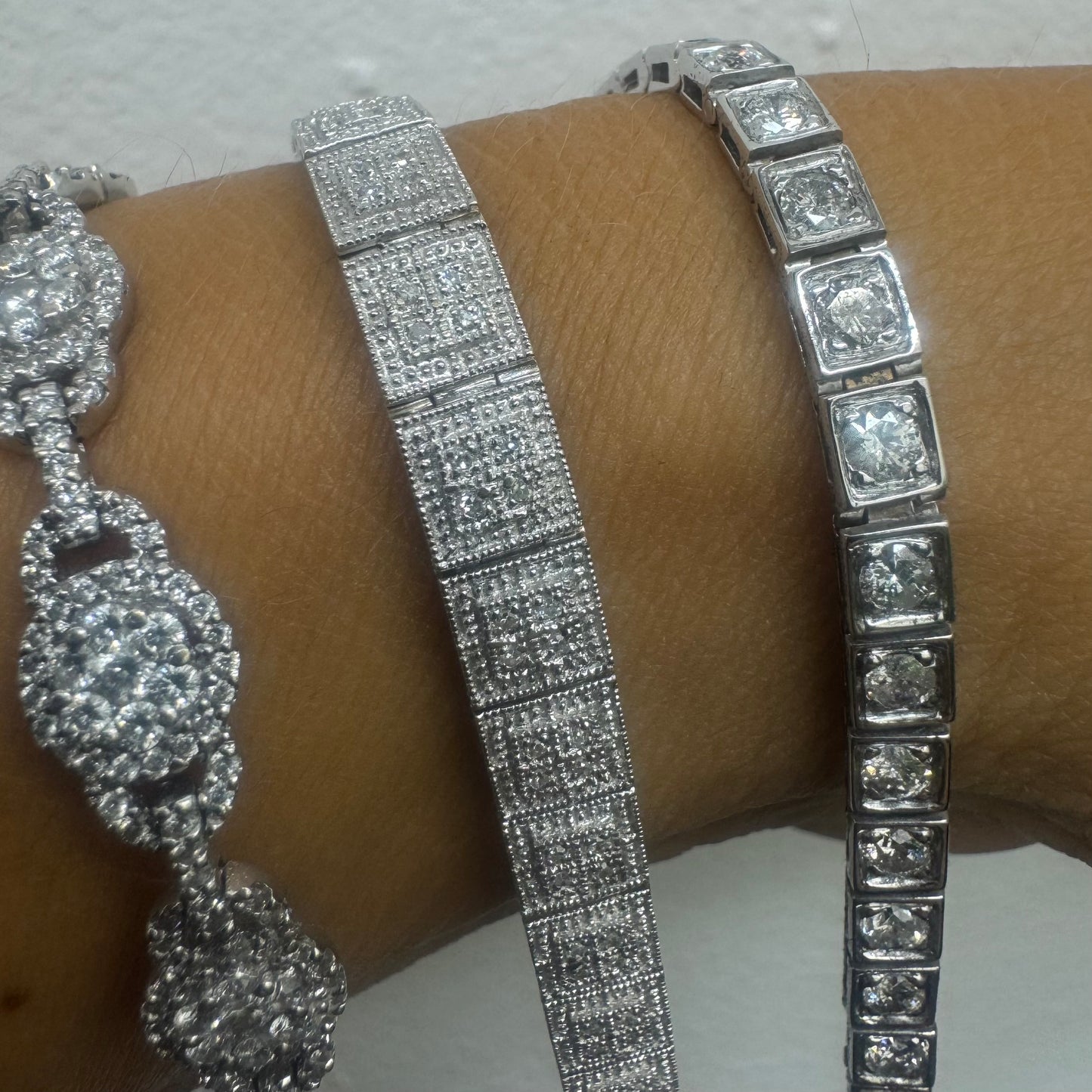 צמיד טניס זהב לבן 14 קראט משובץ יהלומים לכל האורך