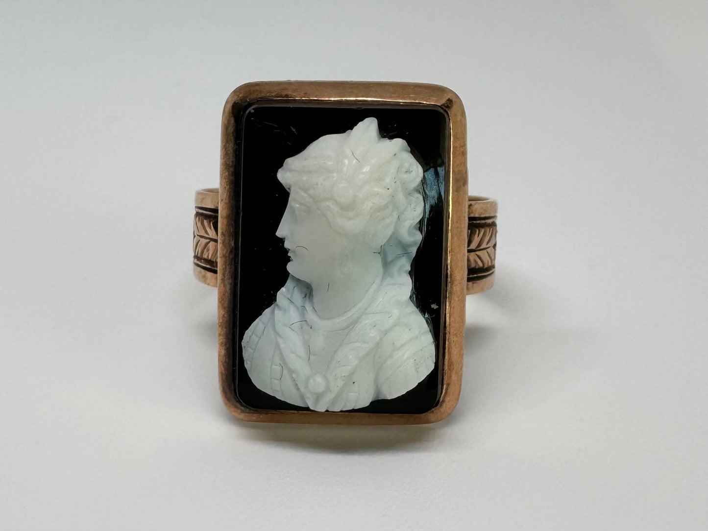 14K gold Cameo ring