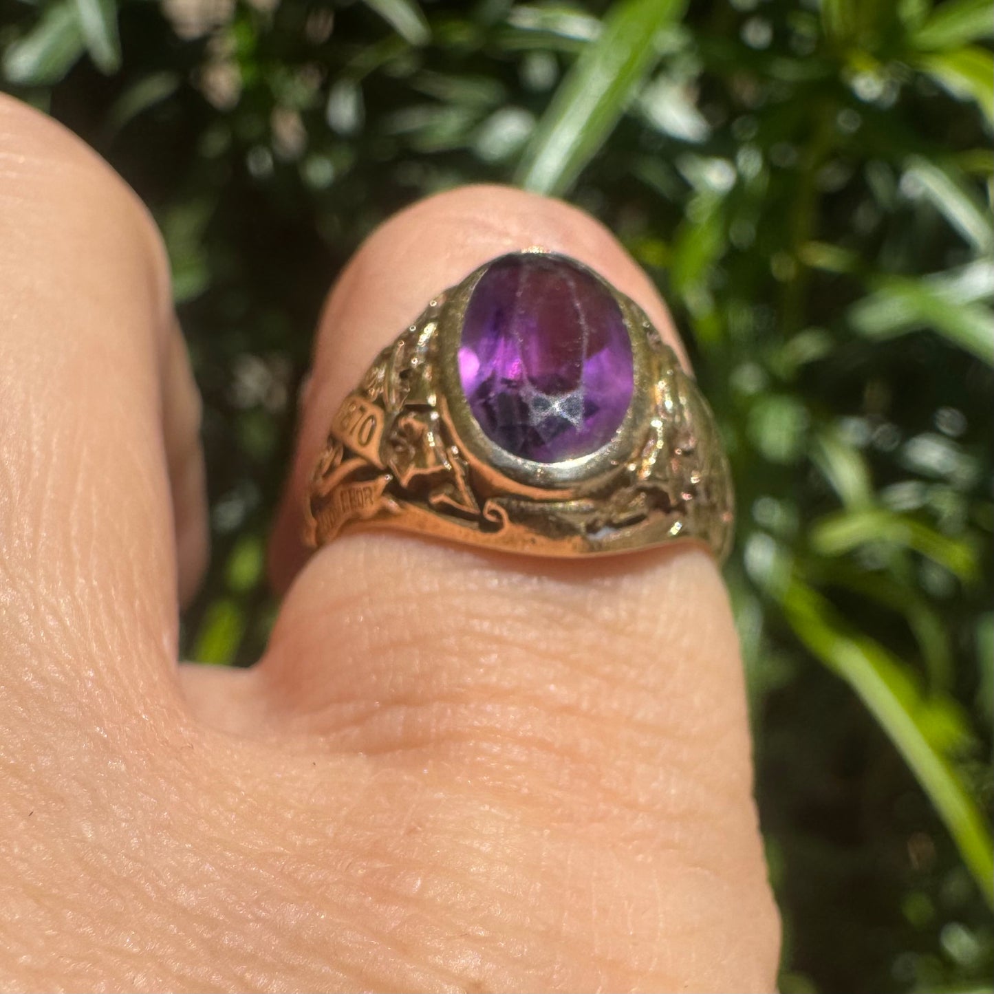 Vintage 1932 Tiffany & Co. 14K gold Class Ring set with Amethyst