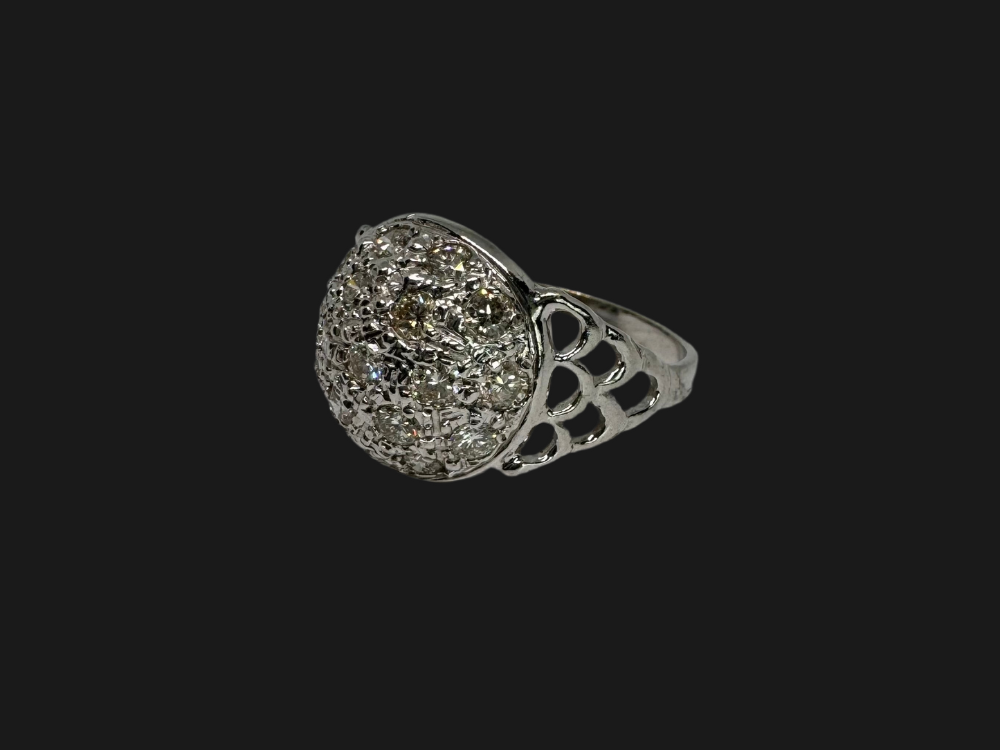 14K gold ring set with Diamonds