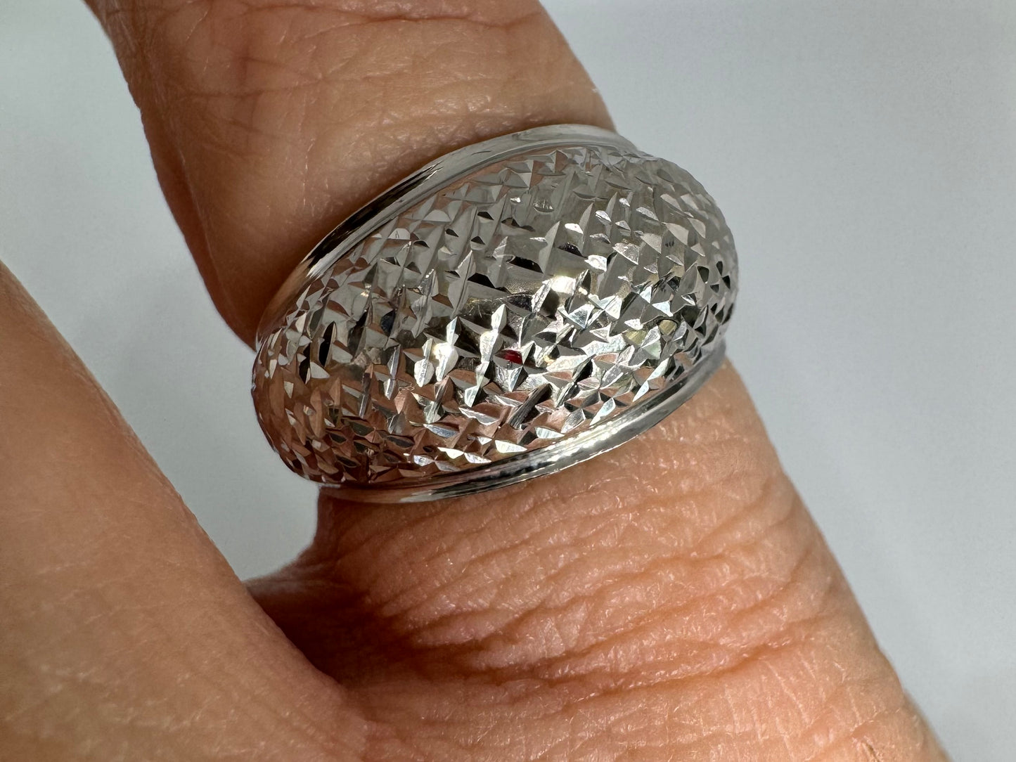 14K white gold ring