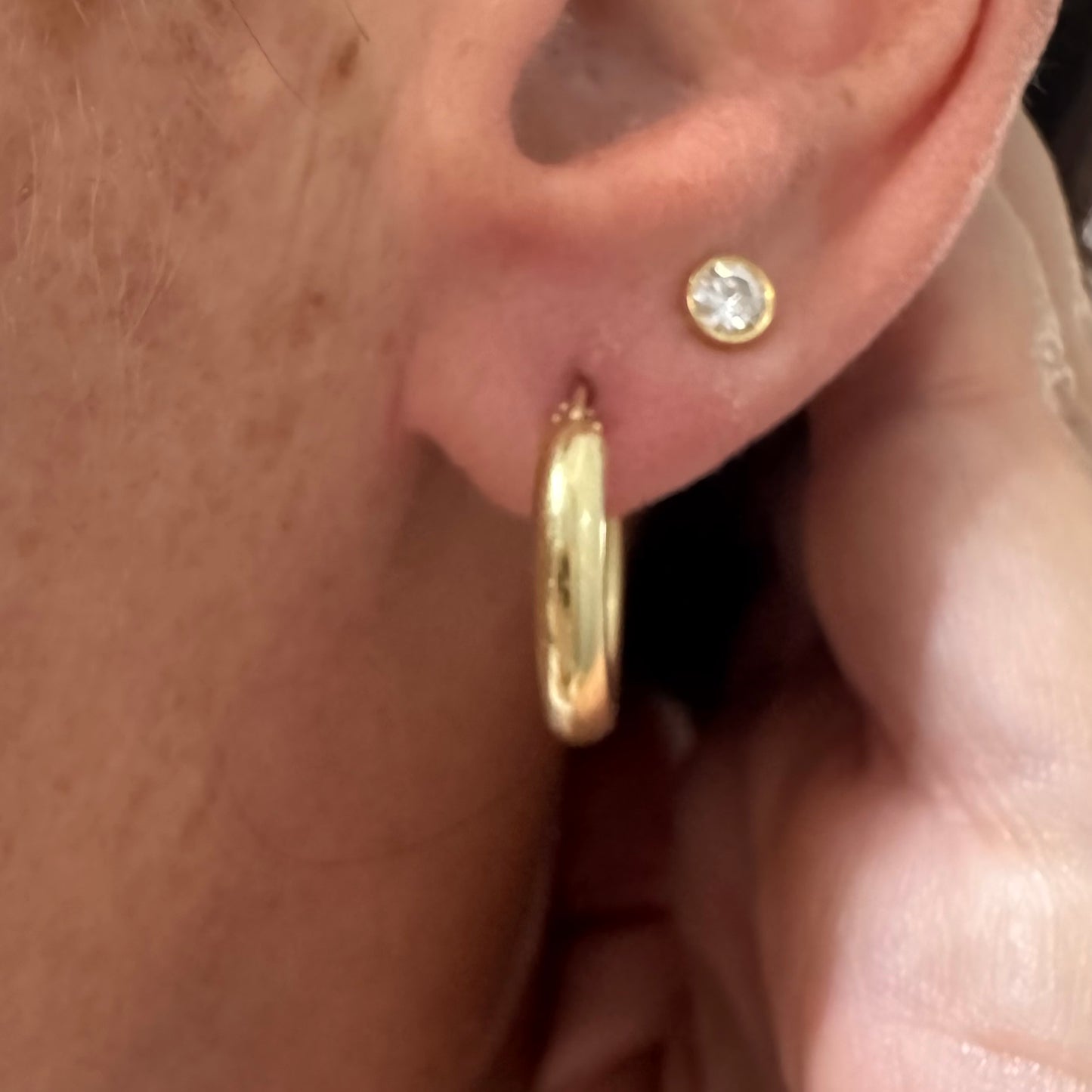 עגילי חישוק קטנים ועבים, זהב צהוב 14 קראט