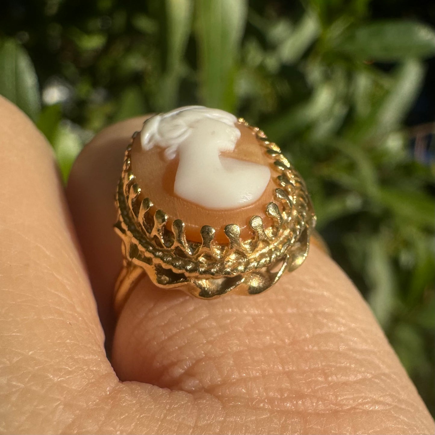 14K gold Cameo ring