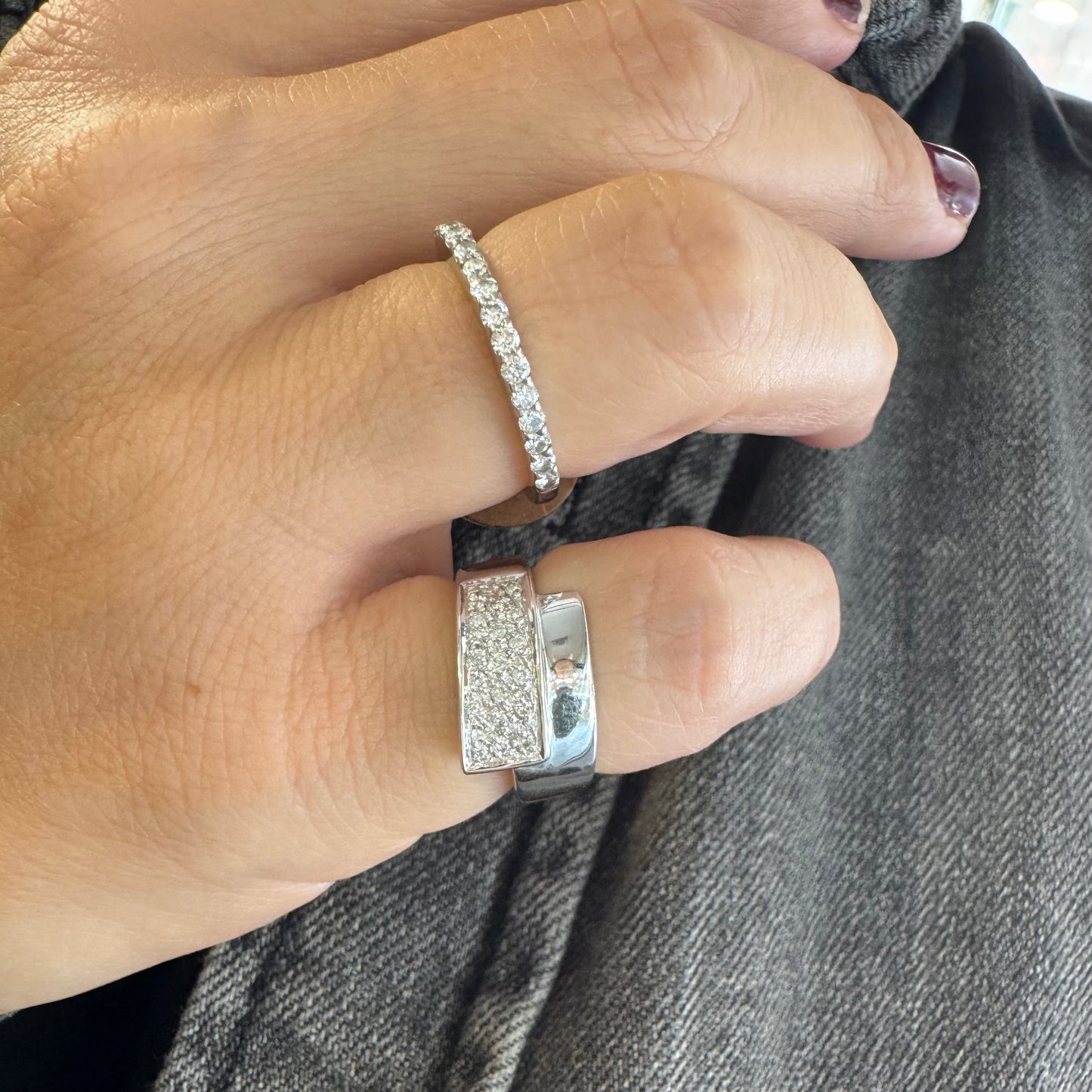 טבעת זהב לבן 18 קראט משובצת יהלומים