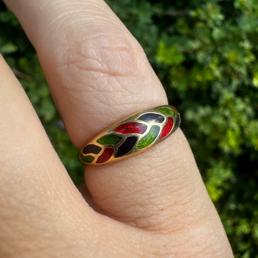 14K gold rind set with Enamel