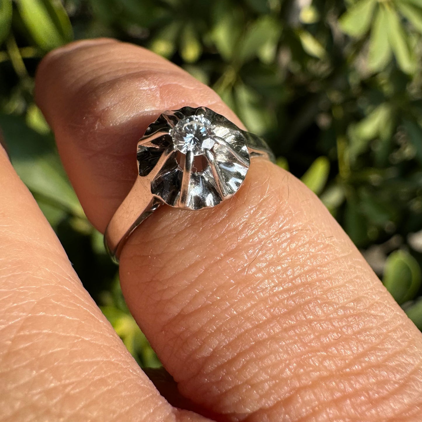 18K Gold ring set with Diamonds