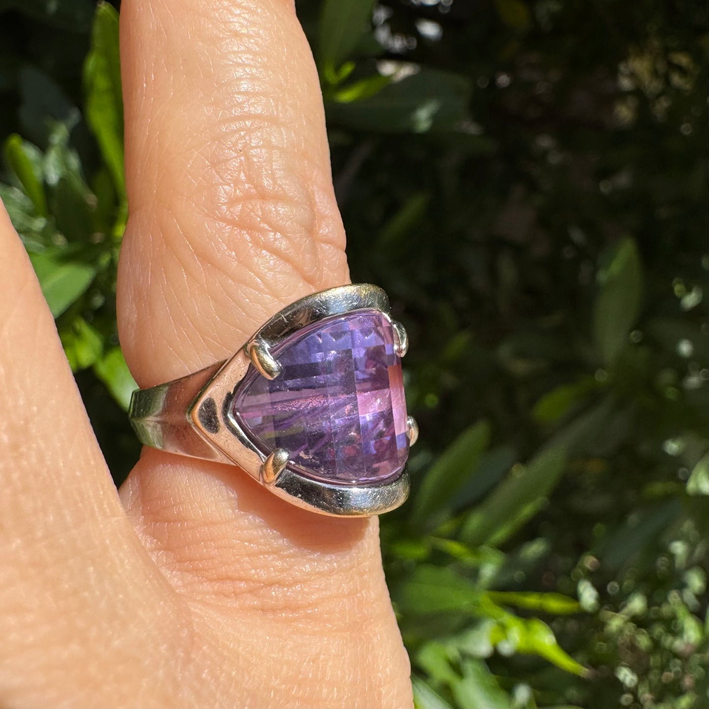 14K gold ring set with Amethyst