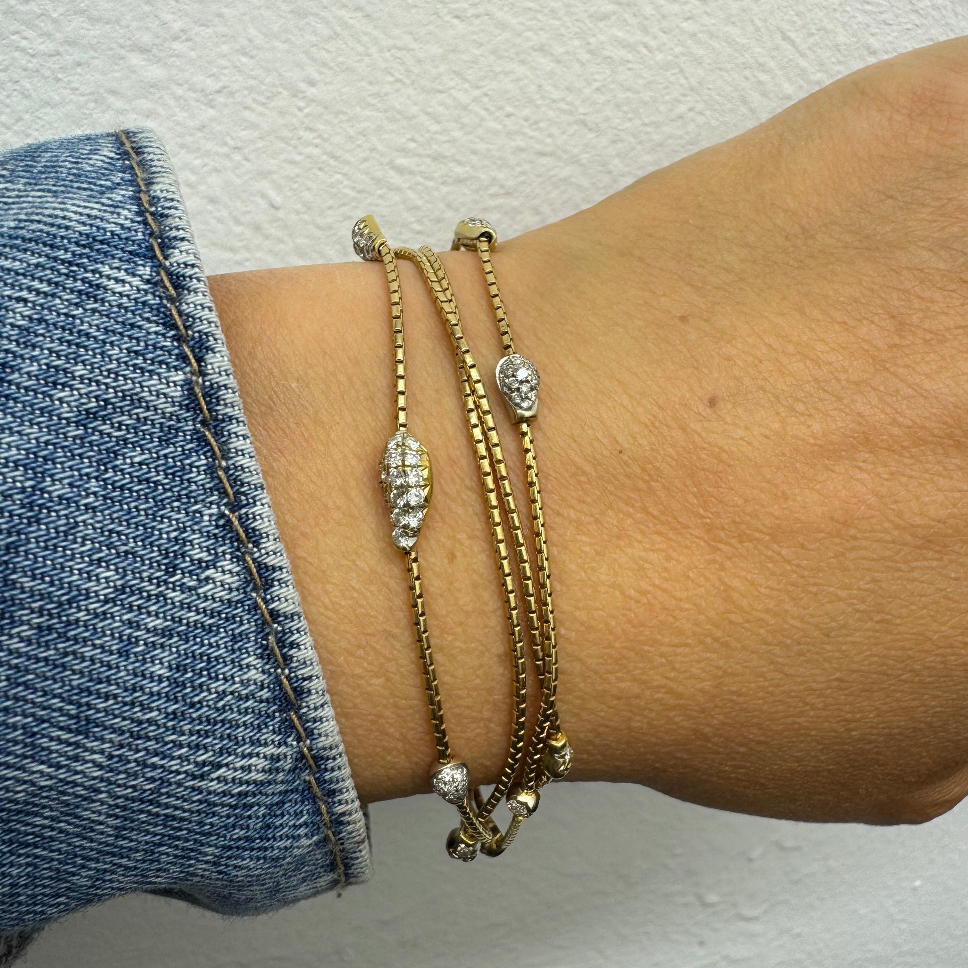 צמיד זהב צהוב 18 קראט של המותג ה.שטרן משובץ יהלומים