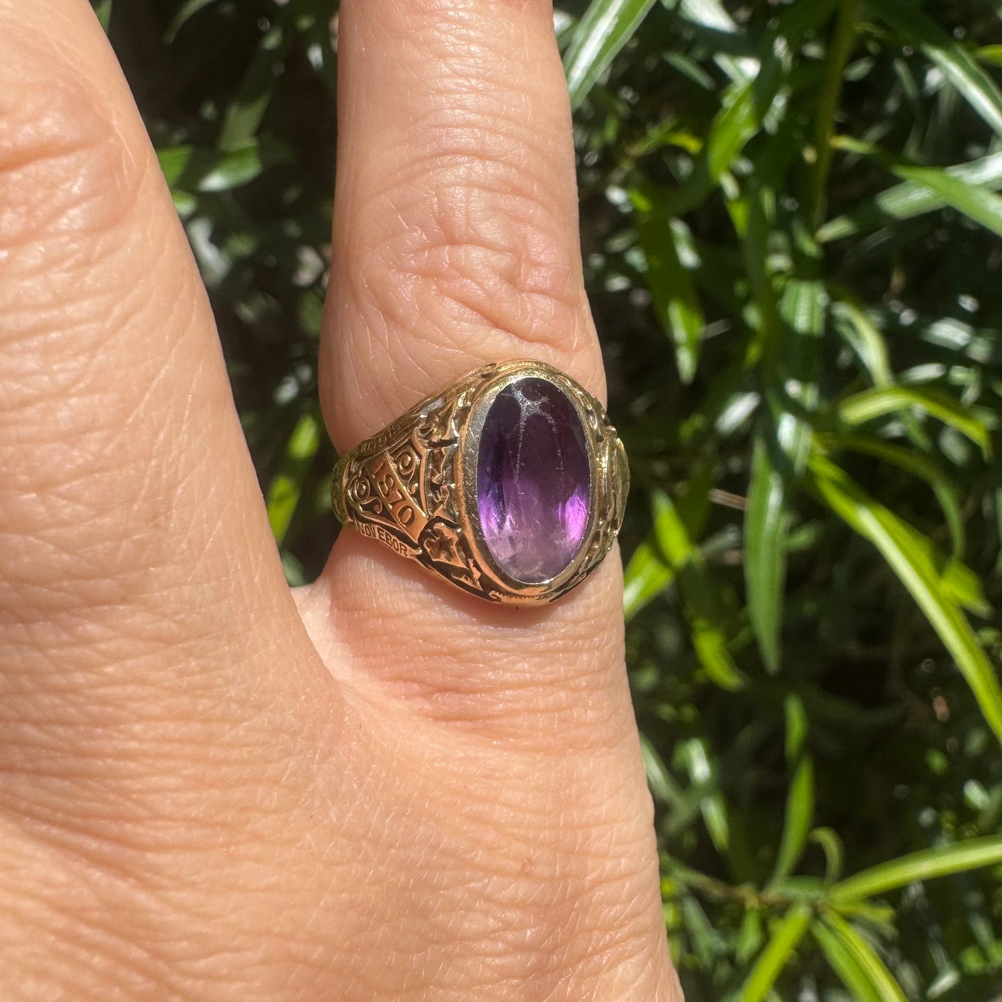 Vintage 1932 Tiffany & Co. 14K gold Class Ring set with Amethyst