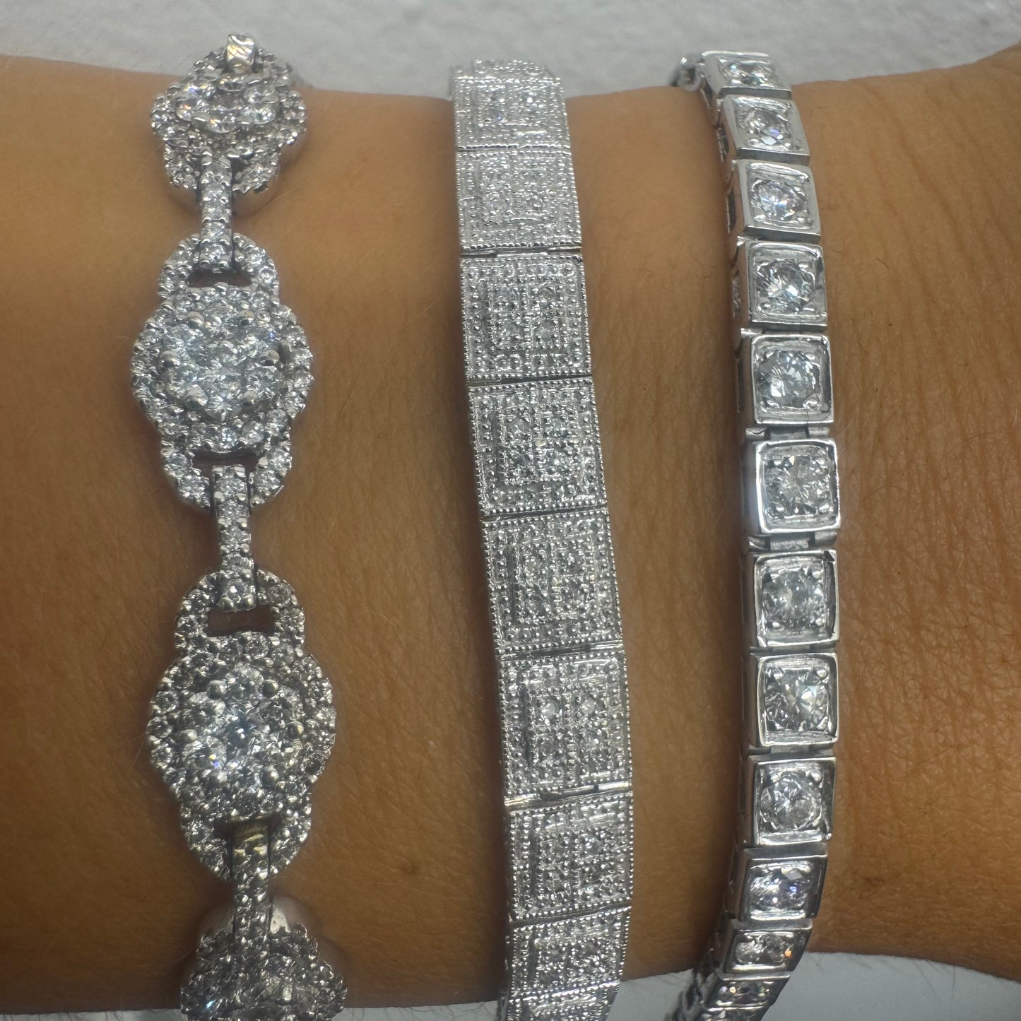 צמיד טניס זהב לבן 14 קראט משובץ יהלומים לכל האורך