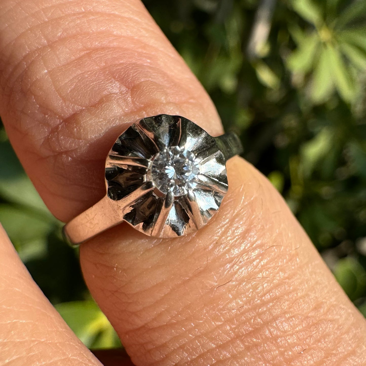 18K Gold ring set with Diamonds