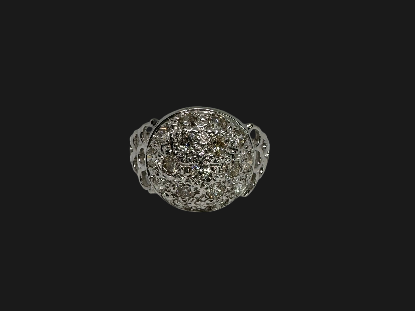 14K gold ring set with Diamonds