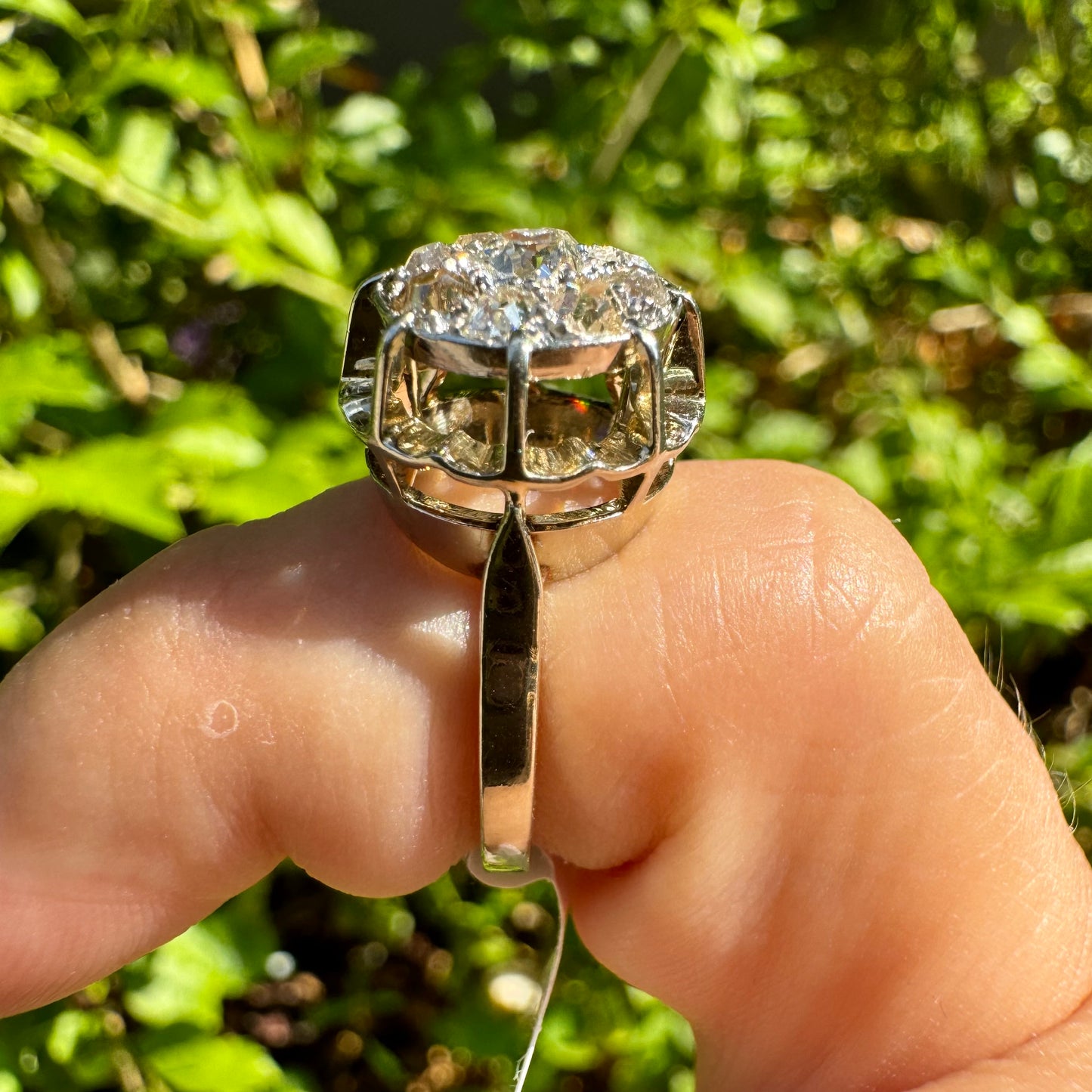 18K white gold ring set with Diamonds