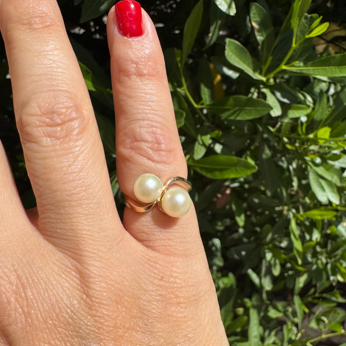 14K gold ring set with 2 Pearls