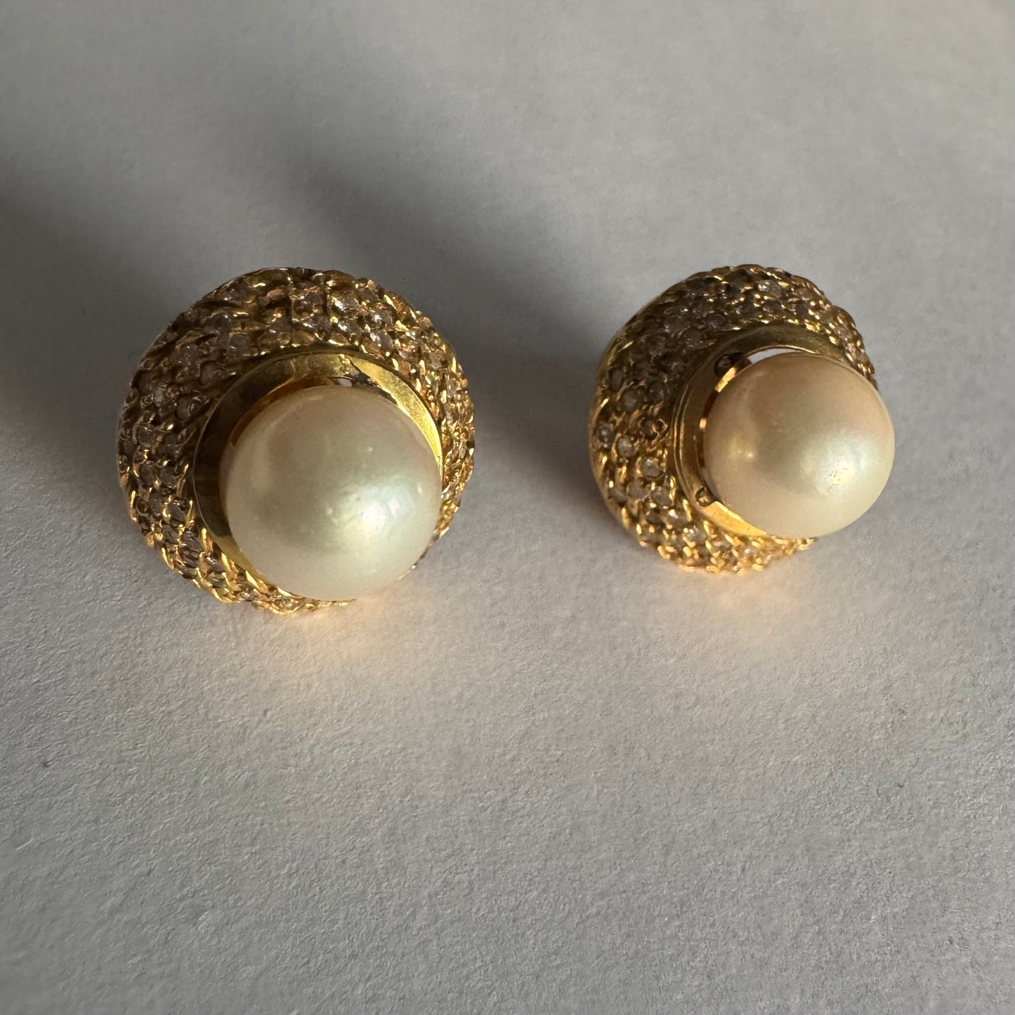 עגילי זהב 14K משובצים פנינים ויהלומים