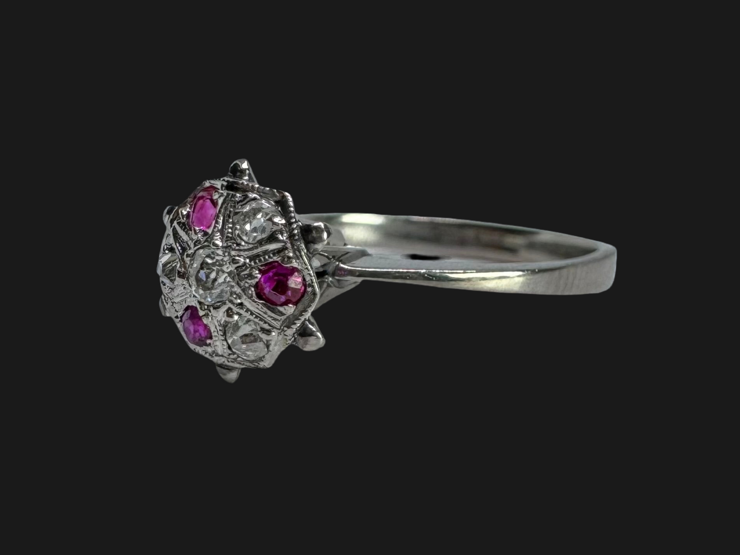 14K gold ring set with Ruby & Diamonds