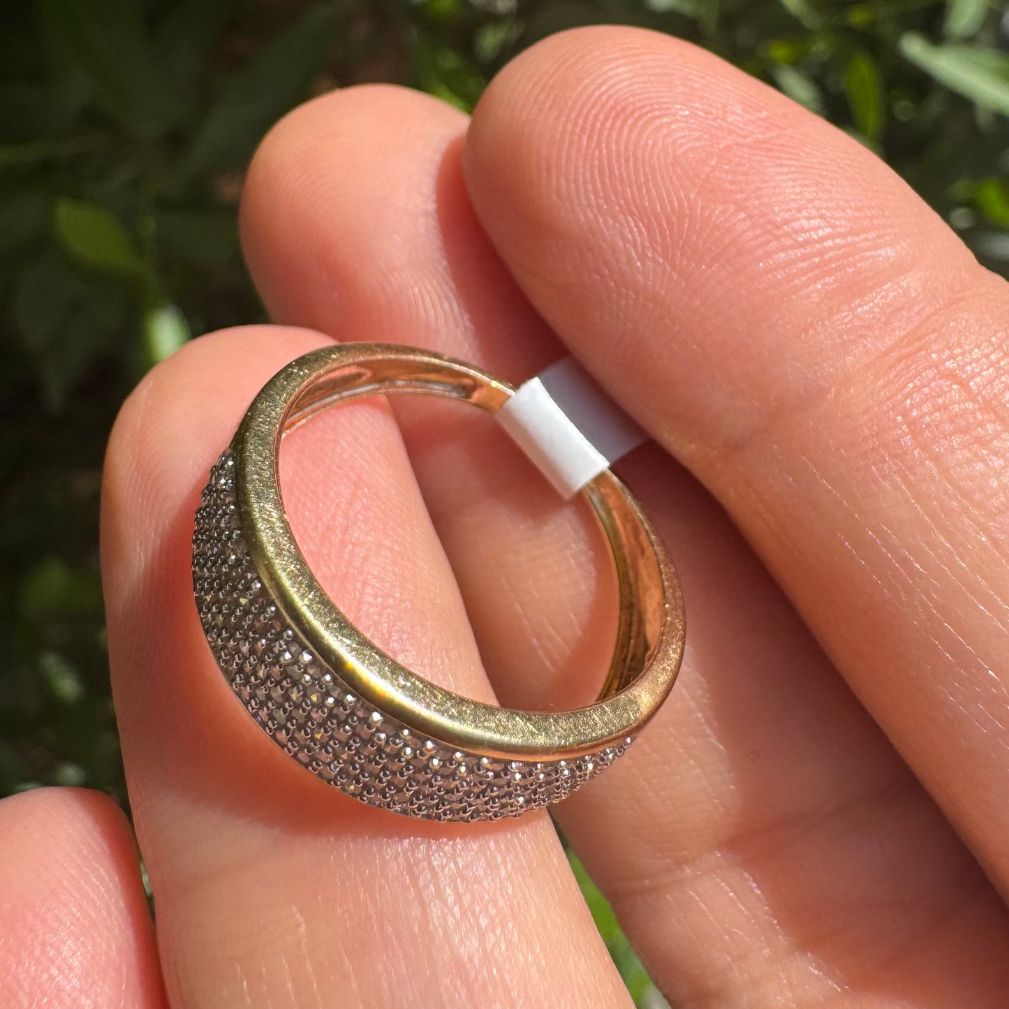 14K gold pavé ring set with Diamonds