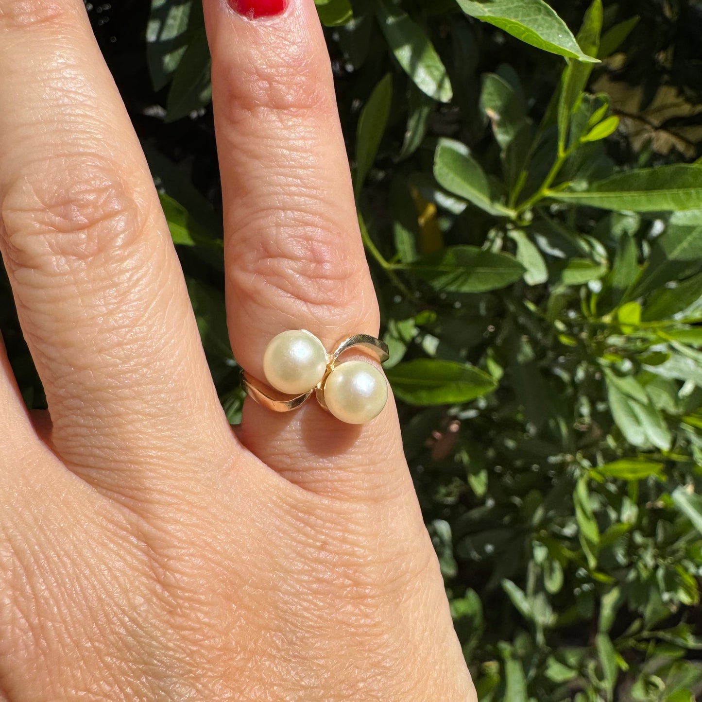 14K gold ring set with 2 Pearls
