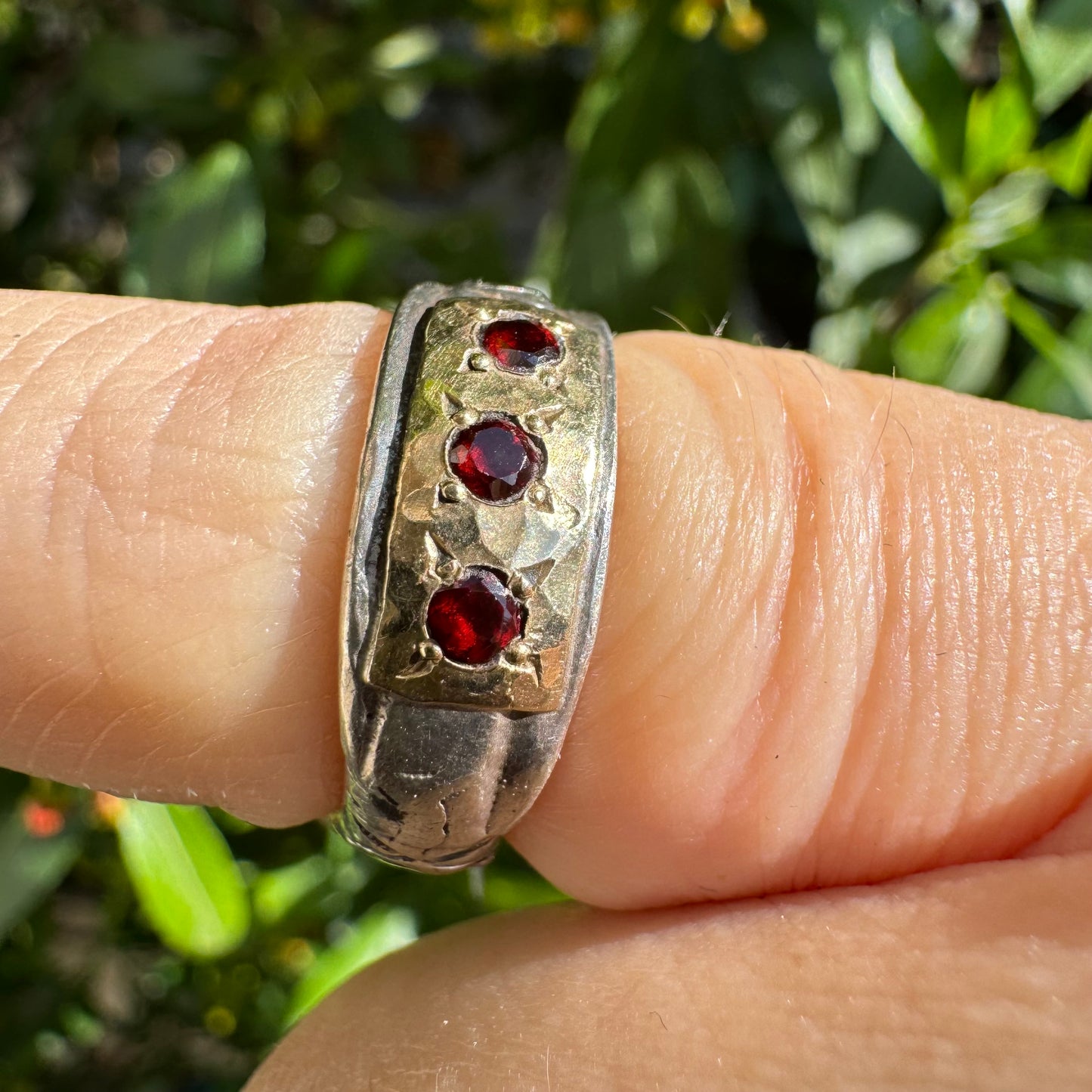 9K gold ring set with Garnets