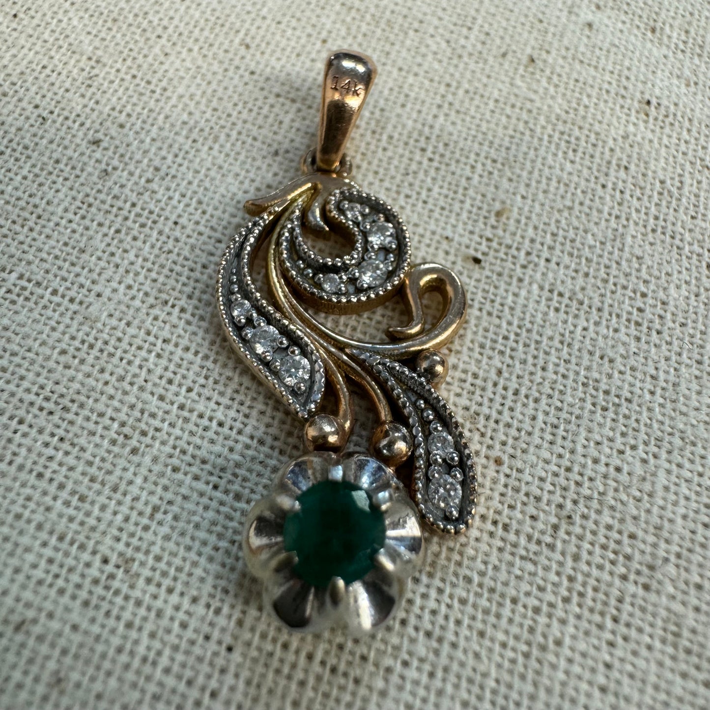 14K gold pendant set with Emerald & Diamonds