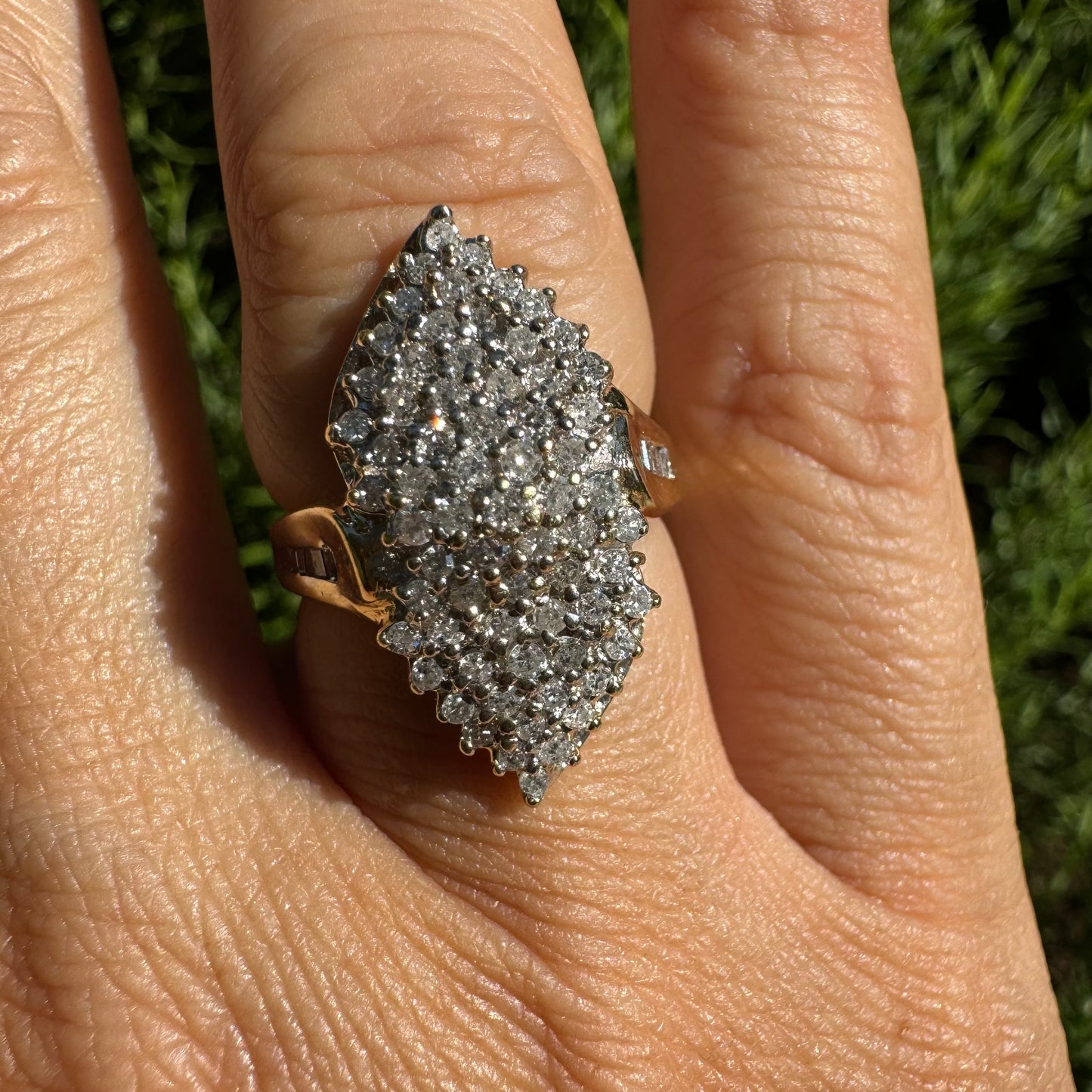 14K yellow gold ring set with Diamonds