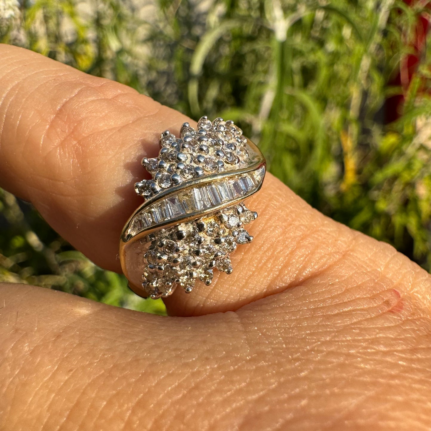 10K gold ring set with Diamonds