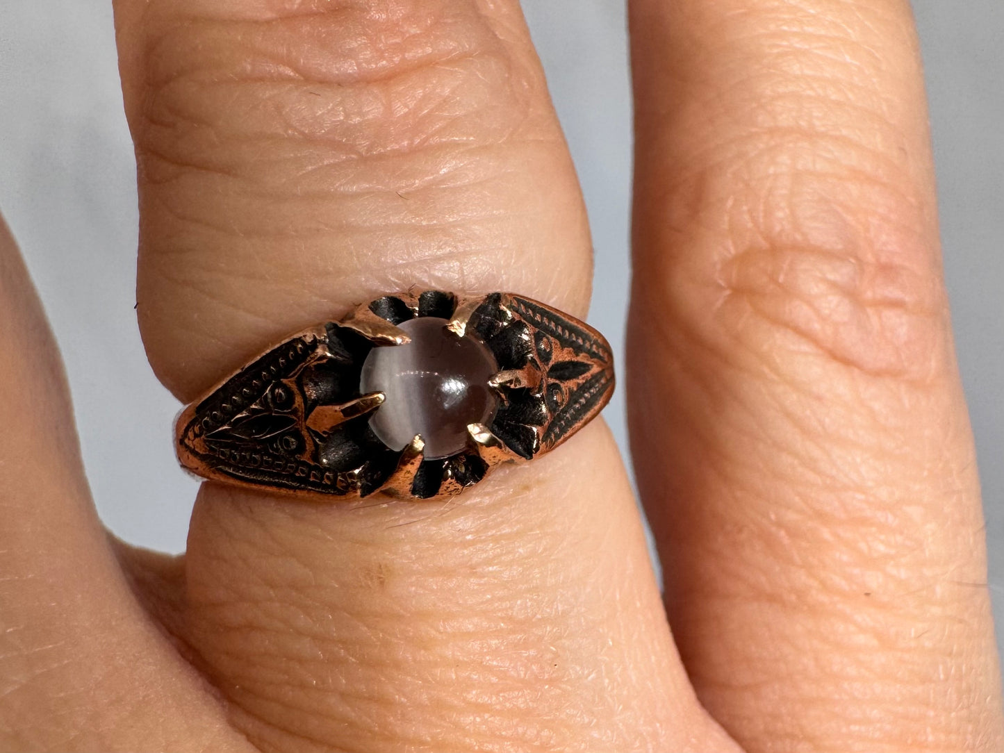 טבעת זהב 10K משובצת אבן ירח