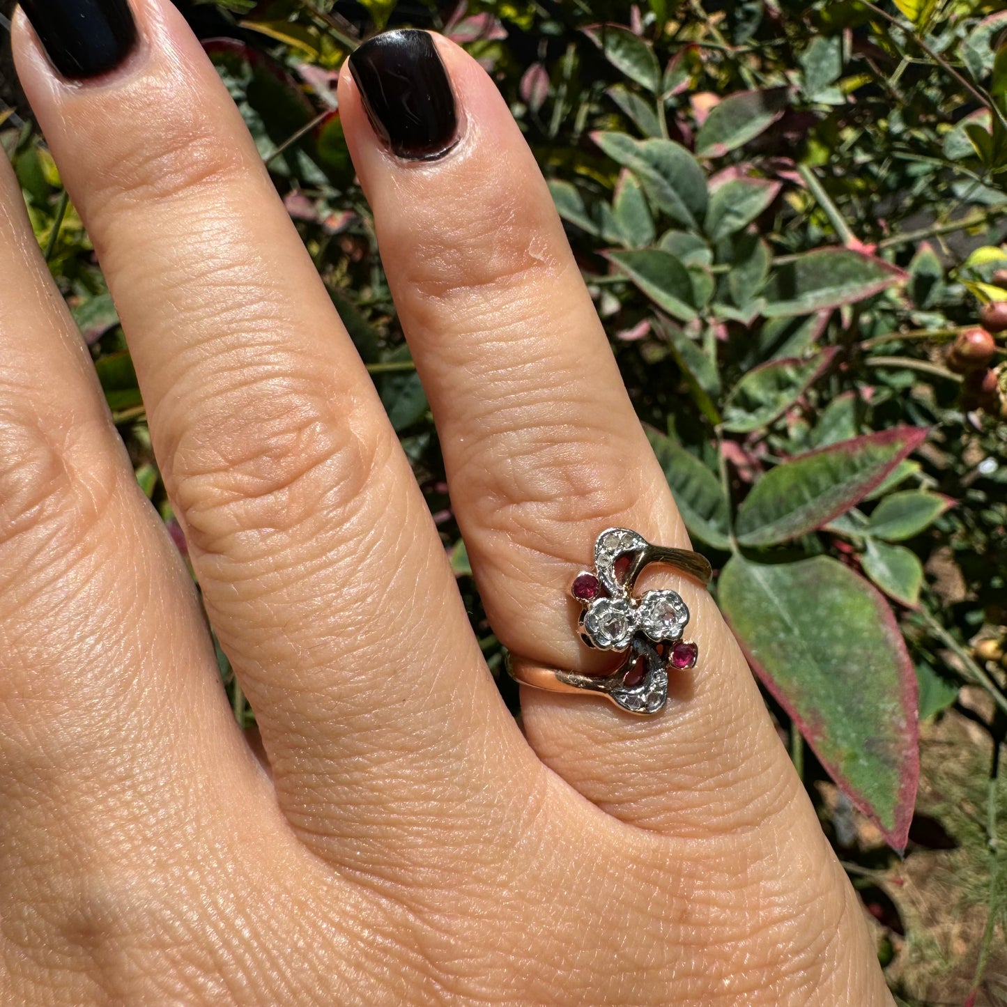 18K gold ring set with Rubies & Diamonds