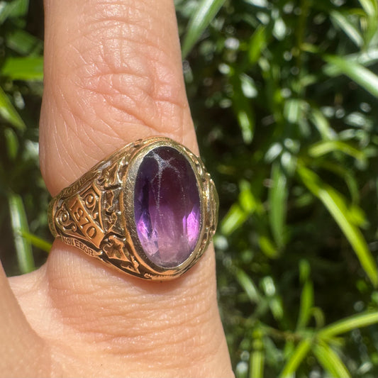 Vintage 1932 Tiffany & Co. 14K gold Class Ring set with Amethyst