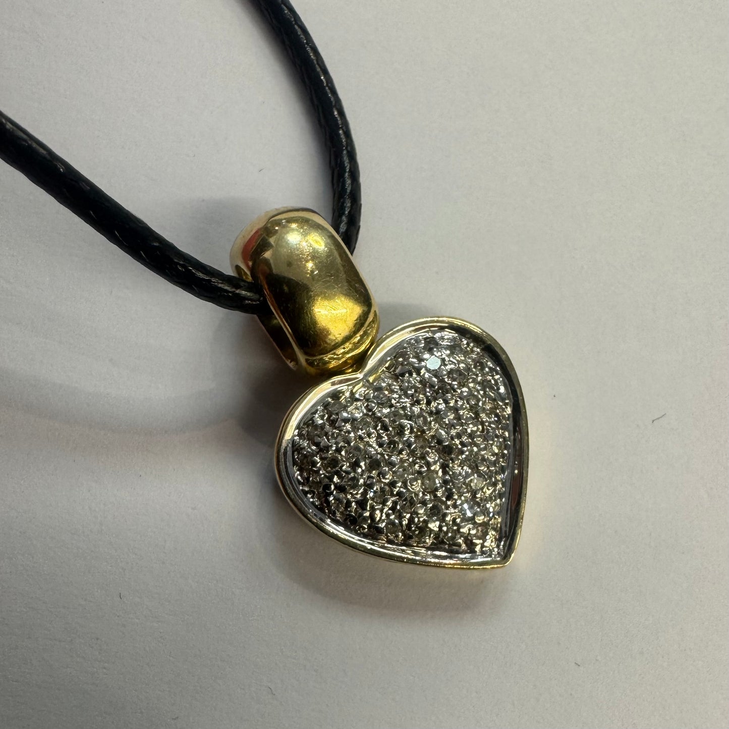 14K gold Heart pendant set with Diamonds