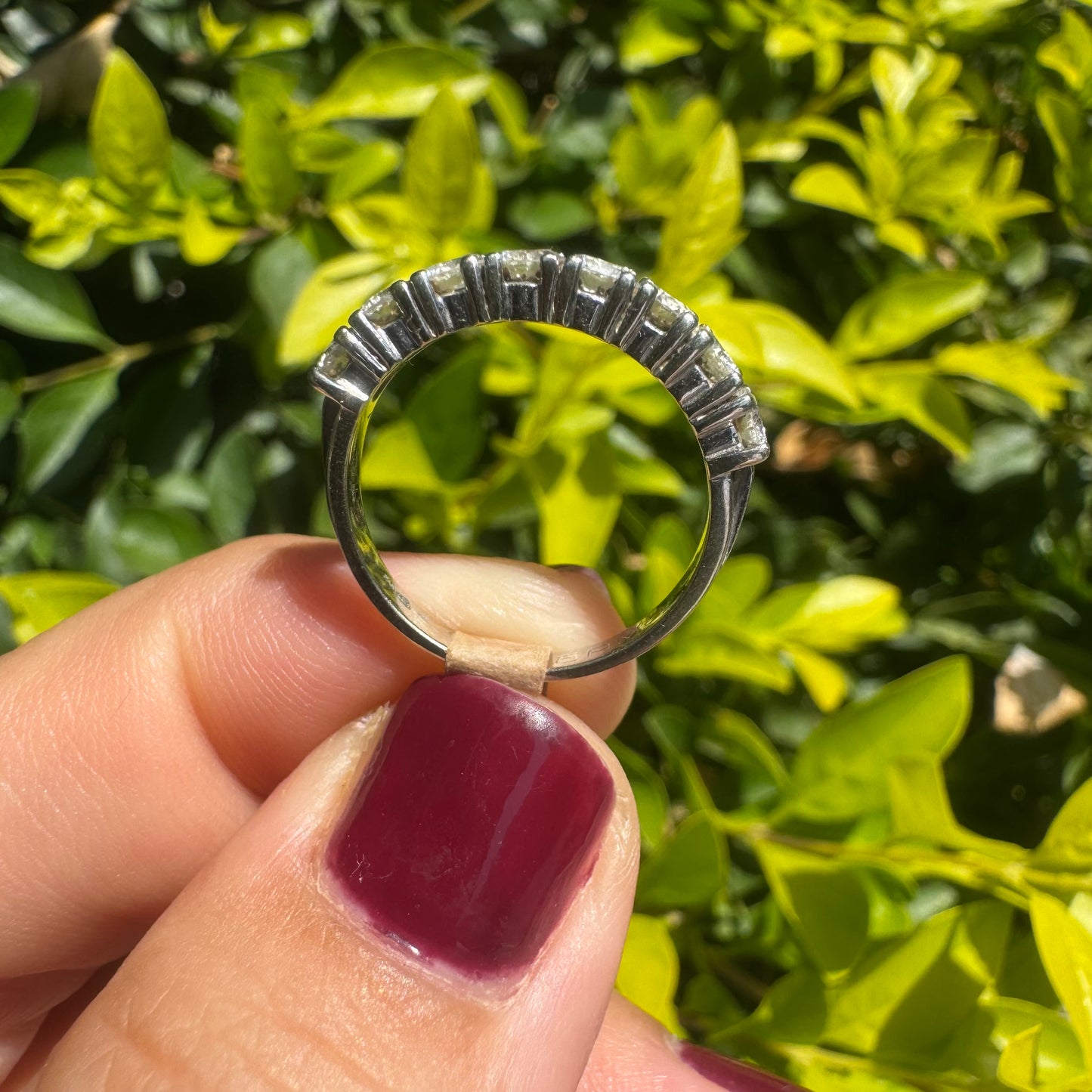 18K gold ring set with Diamonds