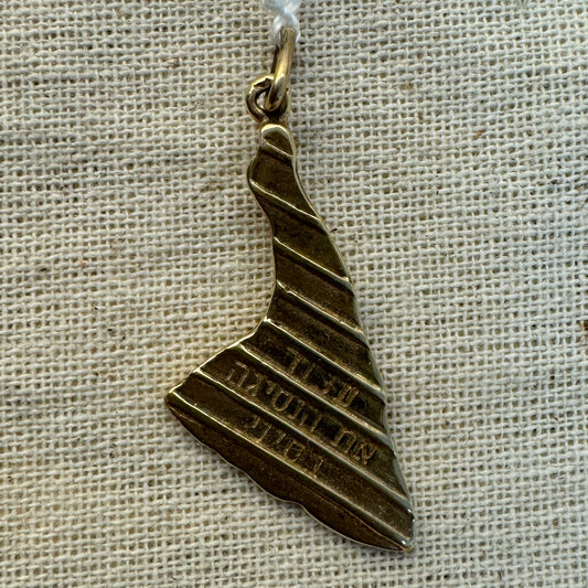 14K gold pendant