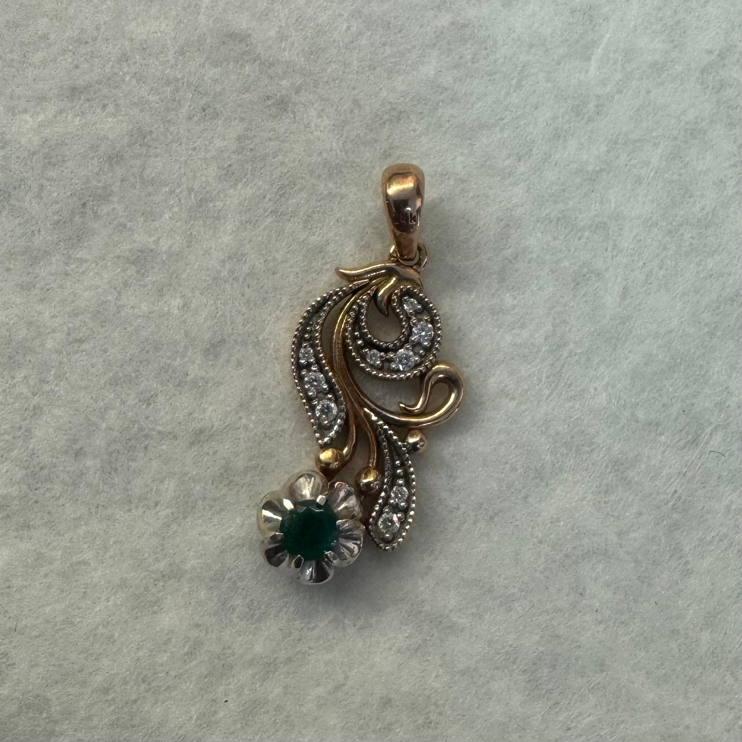 14K gold pendant set with Emerald & Diamonds