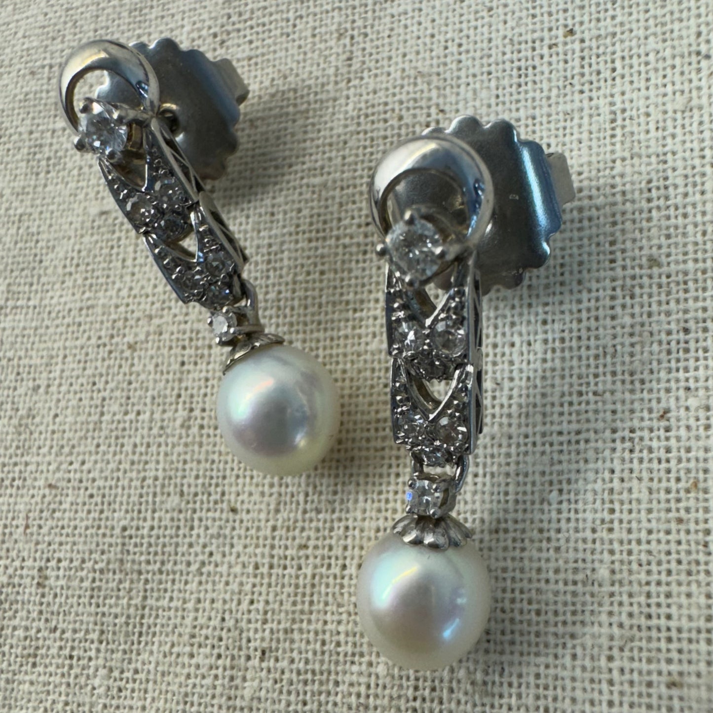 14K gold earrings set with Pearl & Diamonds