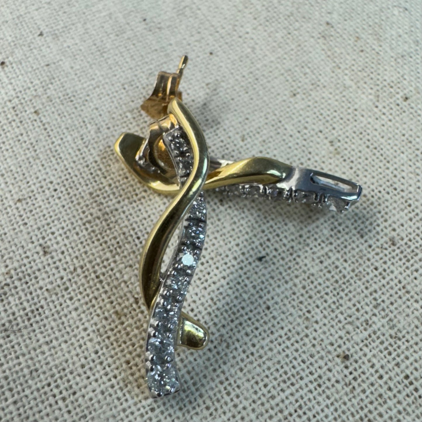 עגילי זהב 14K משובצים יהלומים