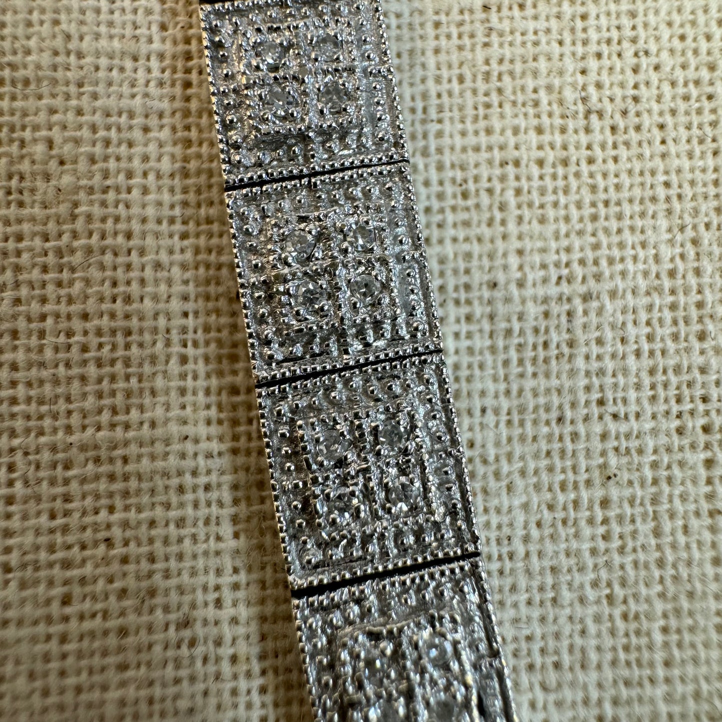 צמיד טניס זהב לבן 14 קראט משובץ יהלומים לכל האורך