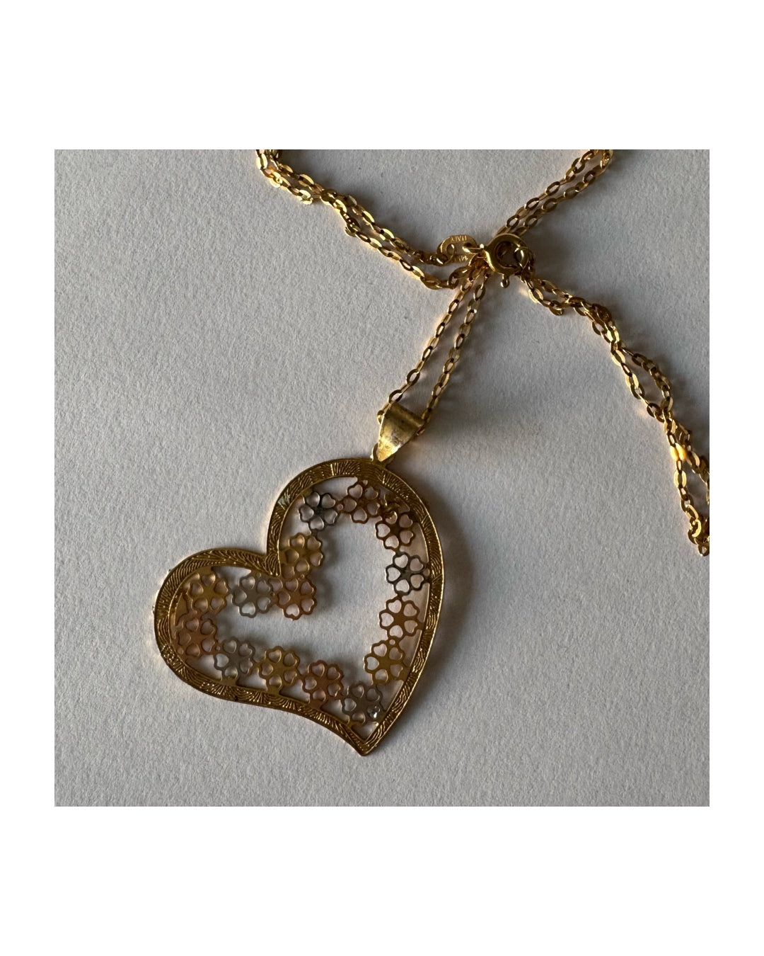 שרשרת ותליון זהב 14 קראט, שילוב יפהפה של זהב לבן, אדום וצהוב.