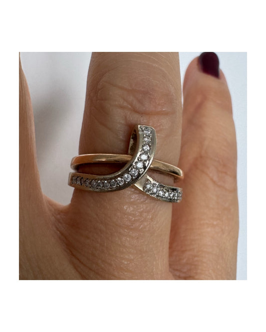 טבעת זהב 18 קראט (זהב לבן וזהב אדום) משובצת יהלומים